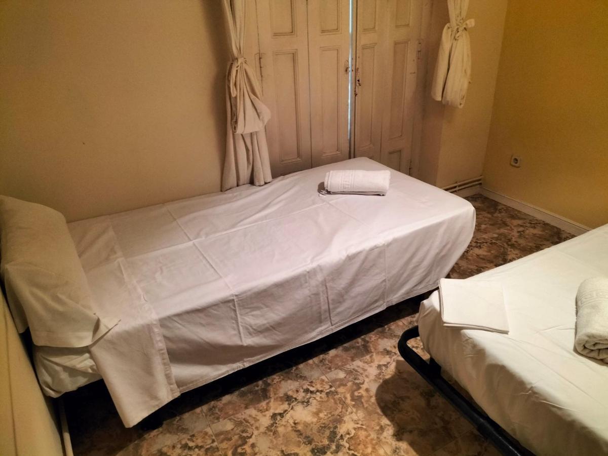Santo Domingo Rooms Madrid Exterior foto